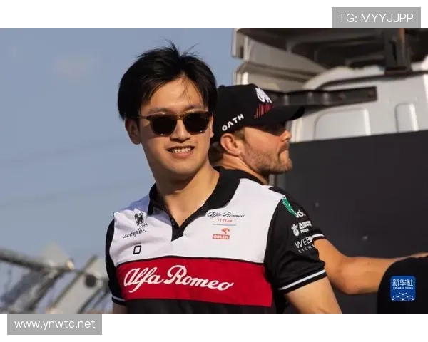 周冠宇赛后扎堆吃豪华烧烤，跟赛道上那个“铁面战士”一模一样？